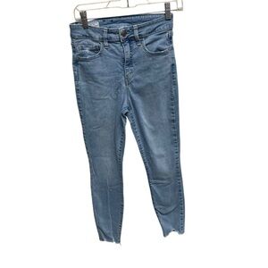 Gap Universal high rise jegging jeans women’s size 6 raw hem light wash size 28